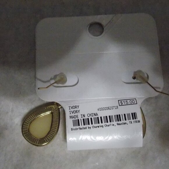 NWT-Ivory Drop Pendant Earrings - Picture 7 of 8